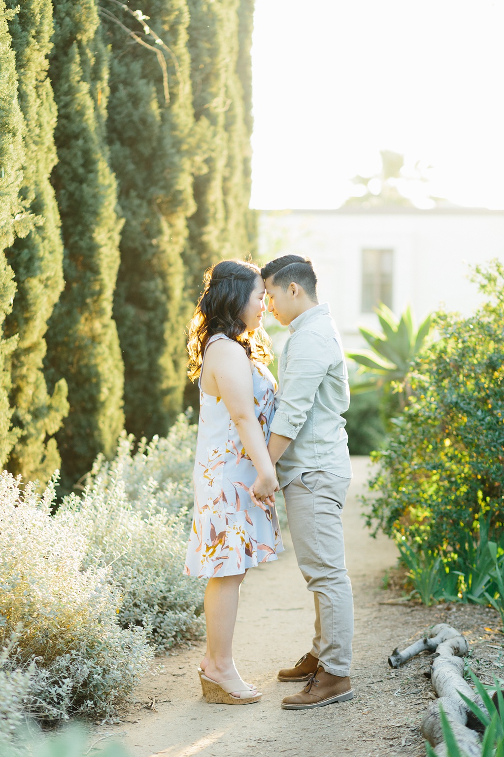 Organic floral inspired spring engagement session at Arlington Gardens Pasadena by wedding photographer Madison Ellis. (37)