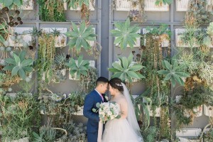Urban garden wedding at the colony house by natural light photographer madison ellis photography (86)